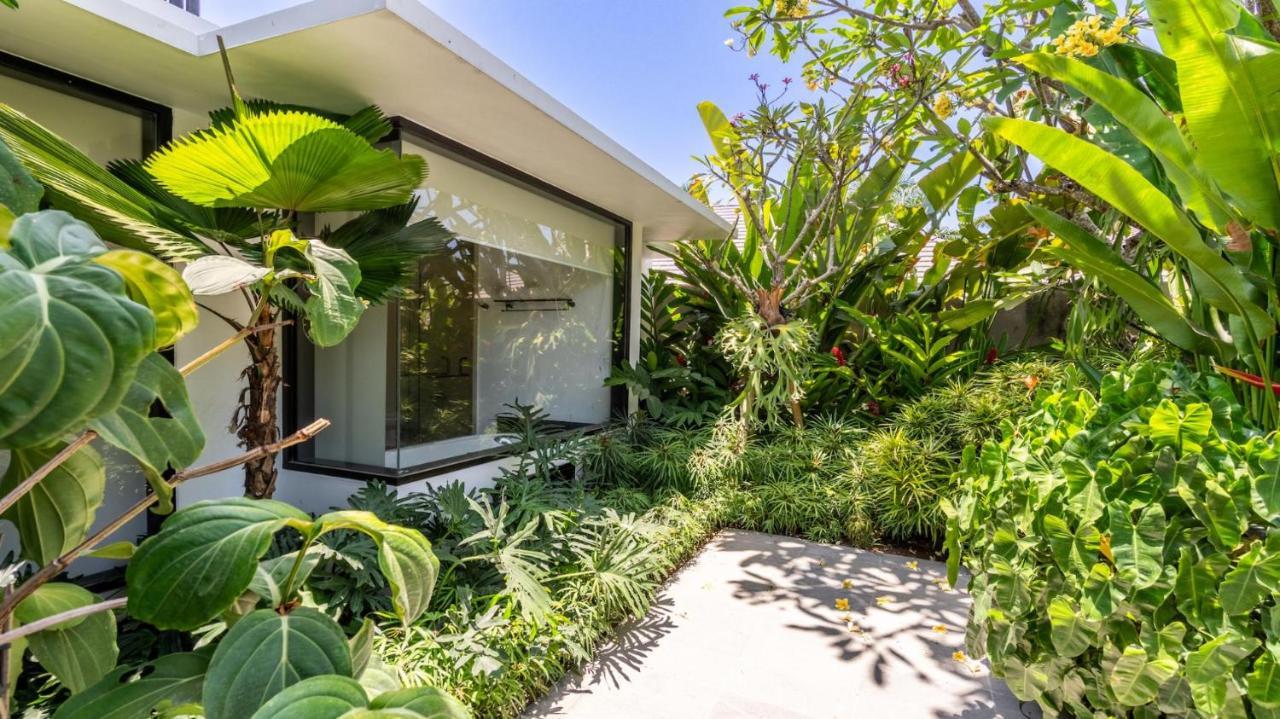 Kejora 12 Beachfront 3 Bedroom Luxe Villa Sanur Esterno foto