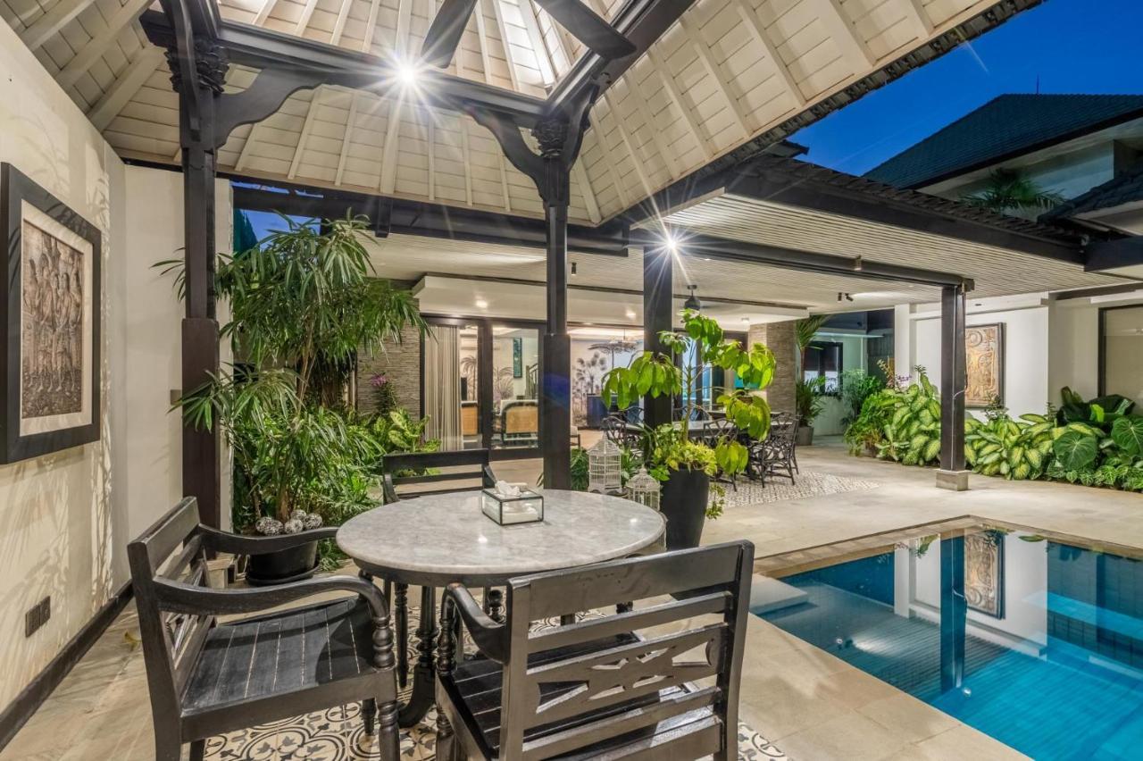 Kejora 12 Beachfront 3 Bedroom Luxe Villa Sanur Esterno foto