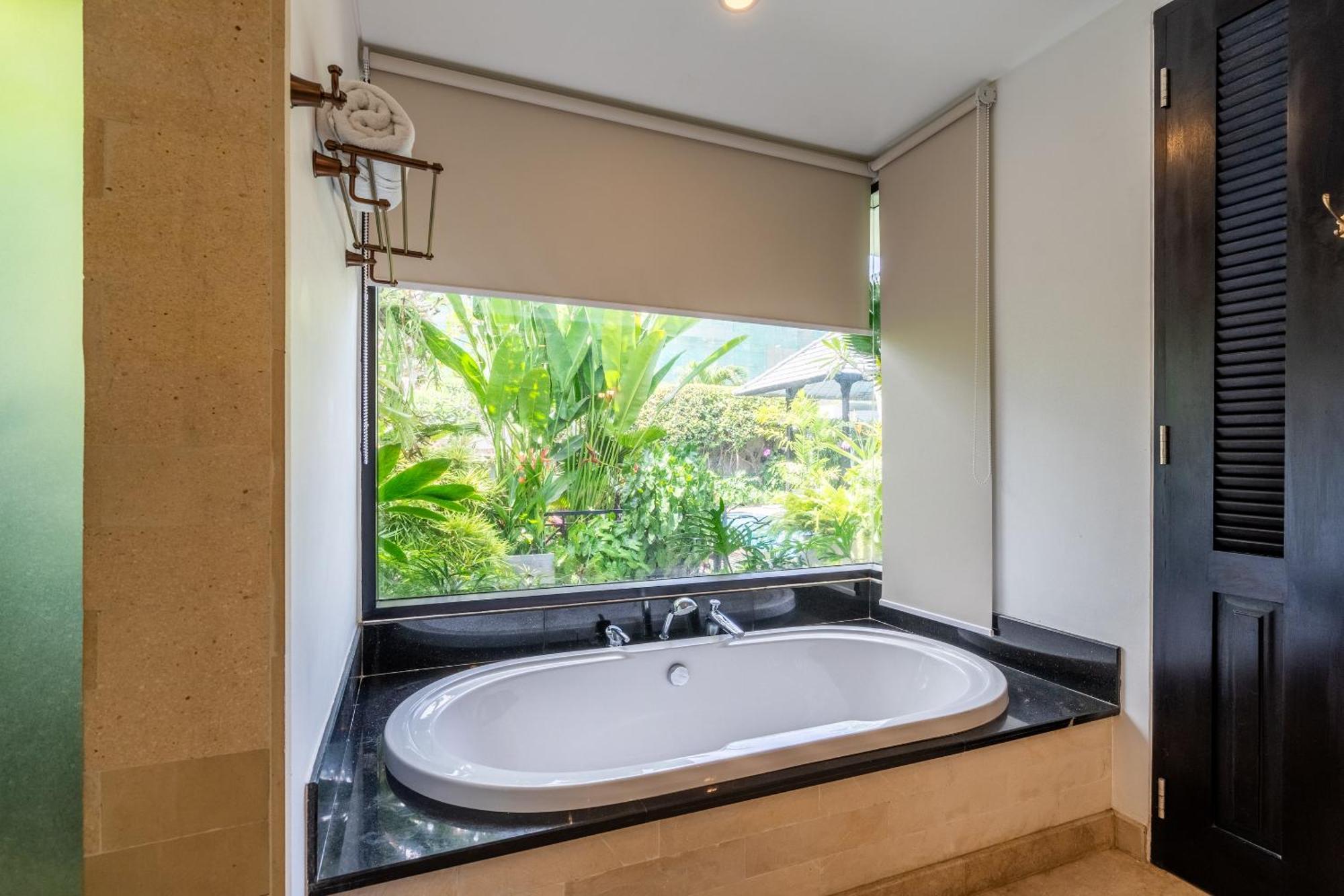 Kejora 12 Beachfront 3 Bedroom Luxe Villa Sanur Esterno foto